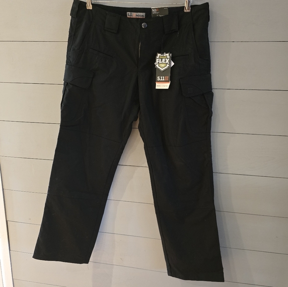 5.11 Stryke Pant Black Size 14 Regular Flex Tac New With Tags - Picture 1 of 4